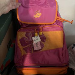 Pink Medium Backpack With Lunch Compartment On The Bottom That Includes Water Bottle And https://offerup.com/redirect/?o=VHVwcGVyd2FyZS5uZXc=.$25