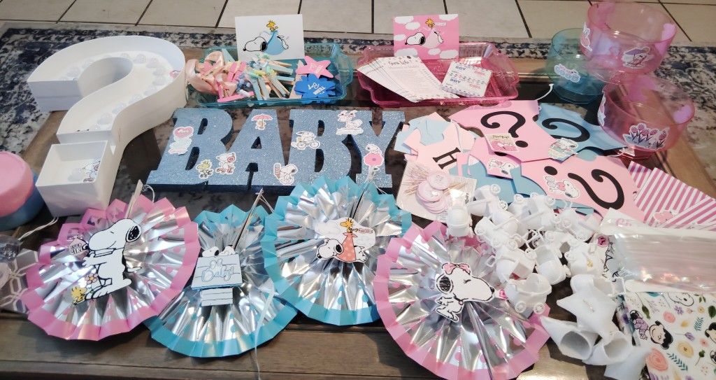 Snoopy\Peanuts Gender Reveal Decorations