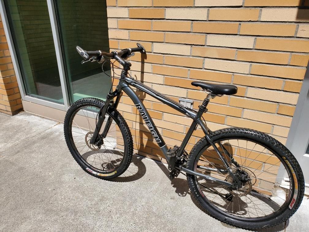 Mountain bike (bicycle) Raleigh $100 obo