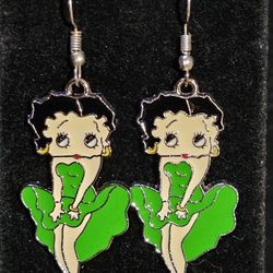 New Bettyboop Earrings In A Green Dress