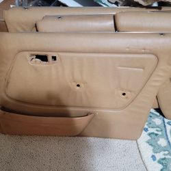 Mercedes W 123 300D 280E 240D DOOR PANELS With Handle PALOMINO Nice!!!