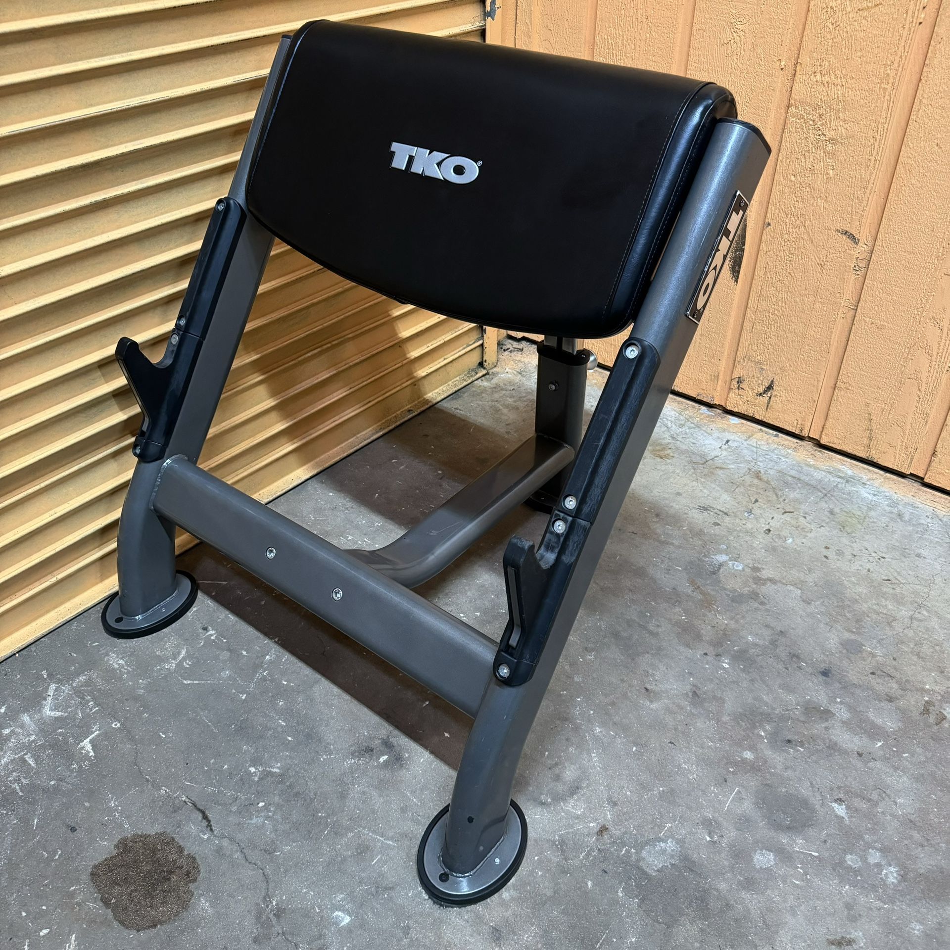 TKO Commercial Preacher Curl Weight Bench- Like New - Gym Equipment