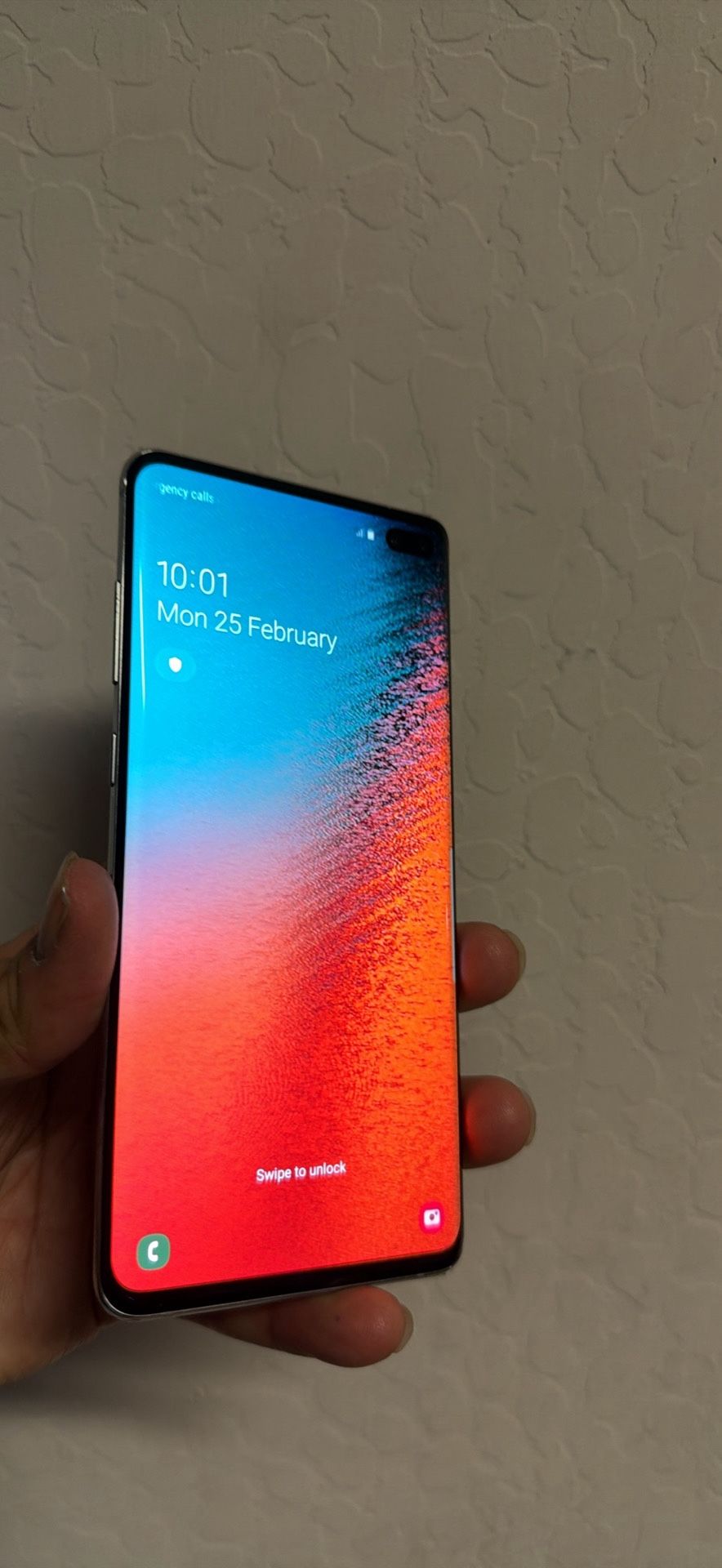 Samsung Galaxy S10+ Plus. Like New And Unlocked! With Free 1 Month Verizon!