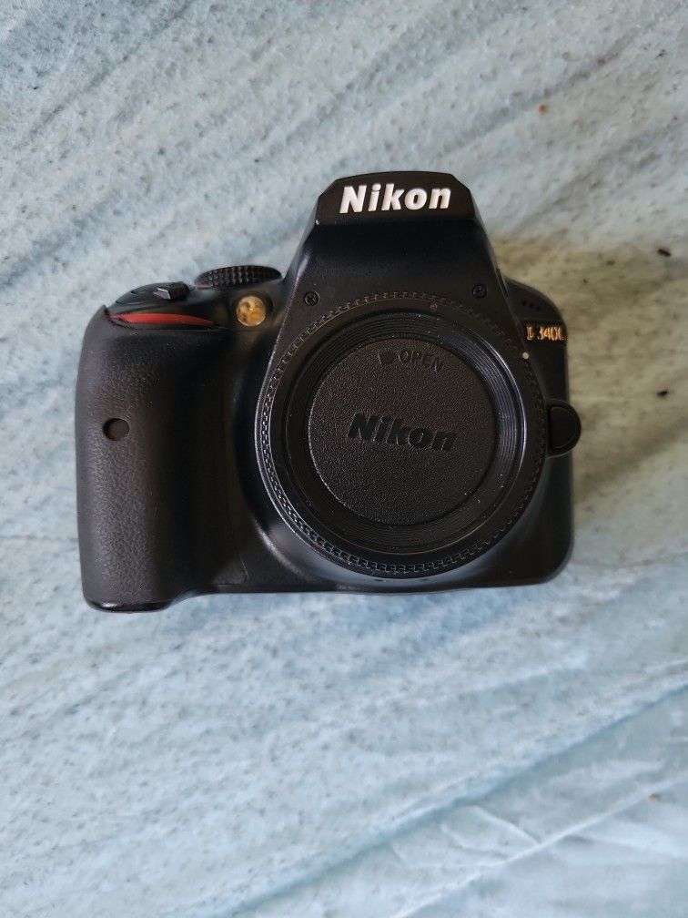 Nikon D3400 Wuth Lens 