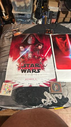 Star Wars Lot of 4 posters never hung no holes. 1 mandolorian group poster still sealed