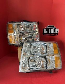 Chevy Silverado 2007-2013 headlight