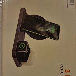 3 in 1 Fast charger For Apple Devices iPhone Apple Watch And Airpods