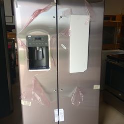 GE Refrigerator Stailess steel
