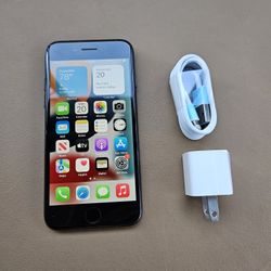 iPhone 7 - UNLOCKED - Like New  