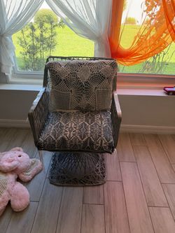 Grey chair