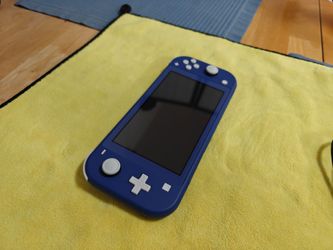 Nintendo Switch Lite - Blue - like new - lightly used
