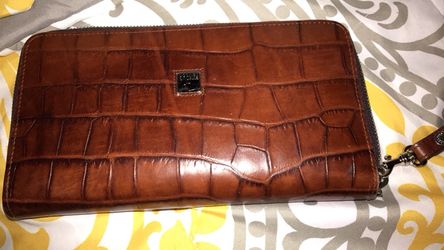 Dooney and Bourke wristlet large