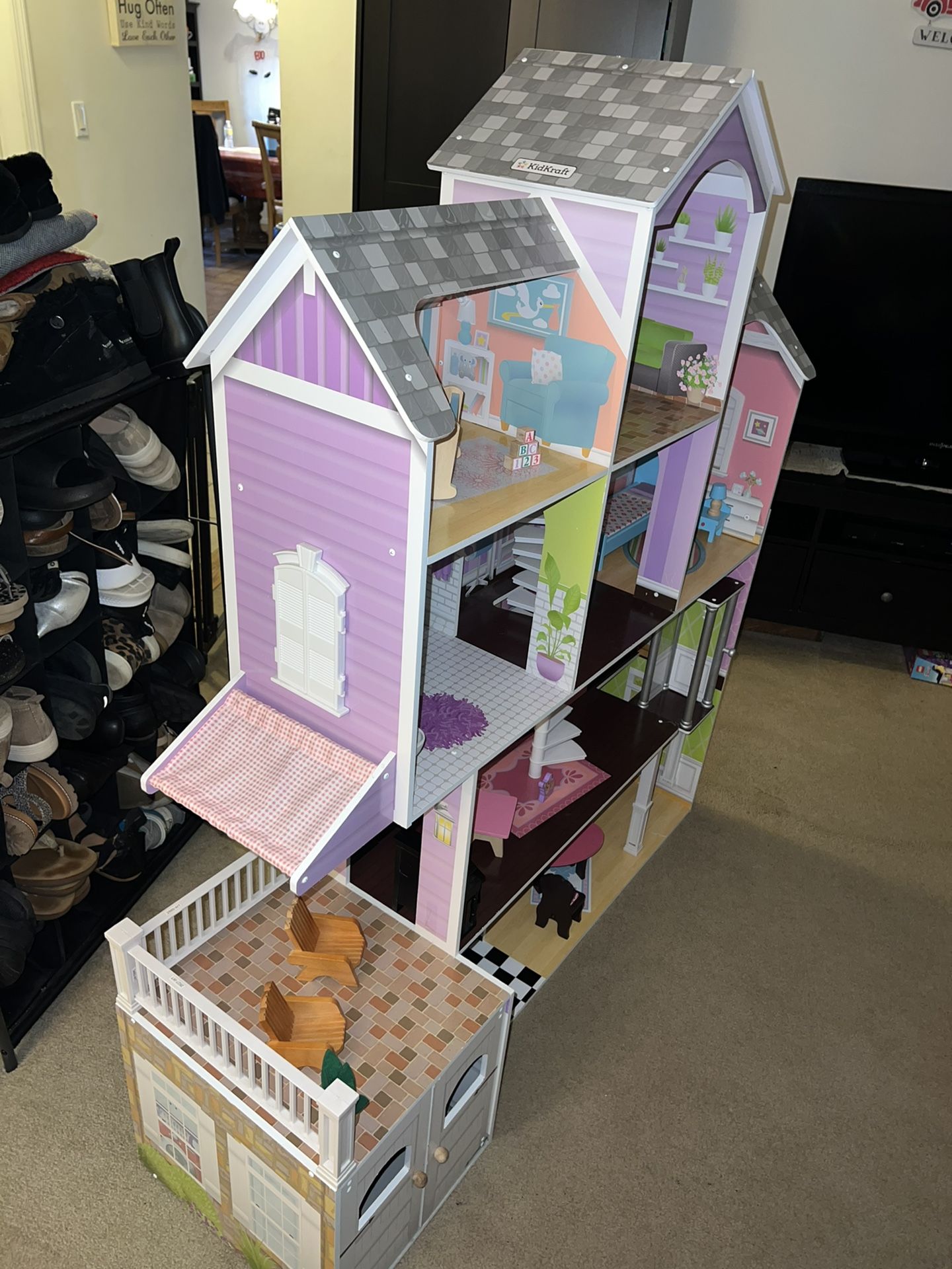 Kidkraft Grand Estates Dollhouse for Sale in Londonderry, NH - OfferUp