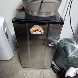 MicroFridge Refrigerator
