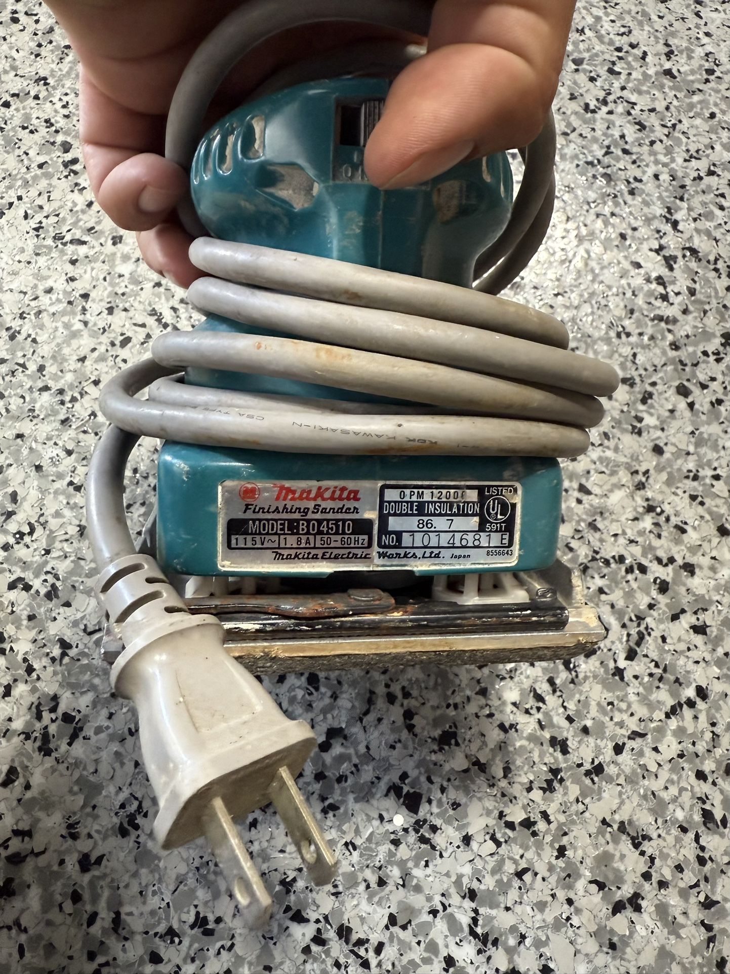 Makita Finishing Sander MODEL: B04510
