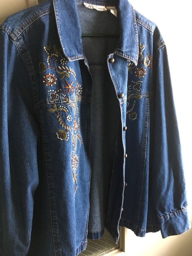 Like new. Sz.2X Dress Barn Denim Jacket