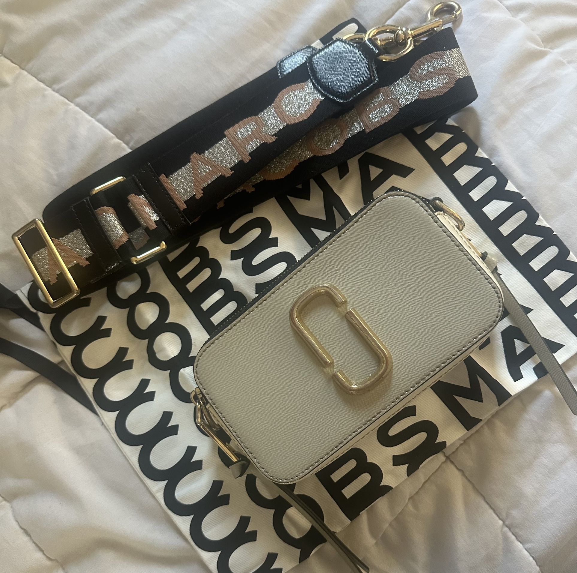 Marc jacobs camera Crossbody Bag