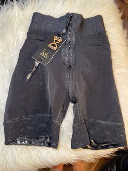 Faja shorts size small