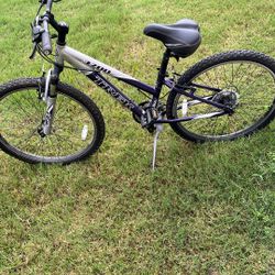 Trek 3700 7 Speed Bike