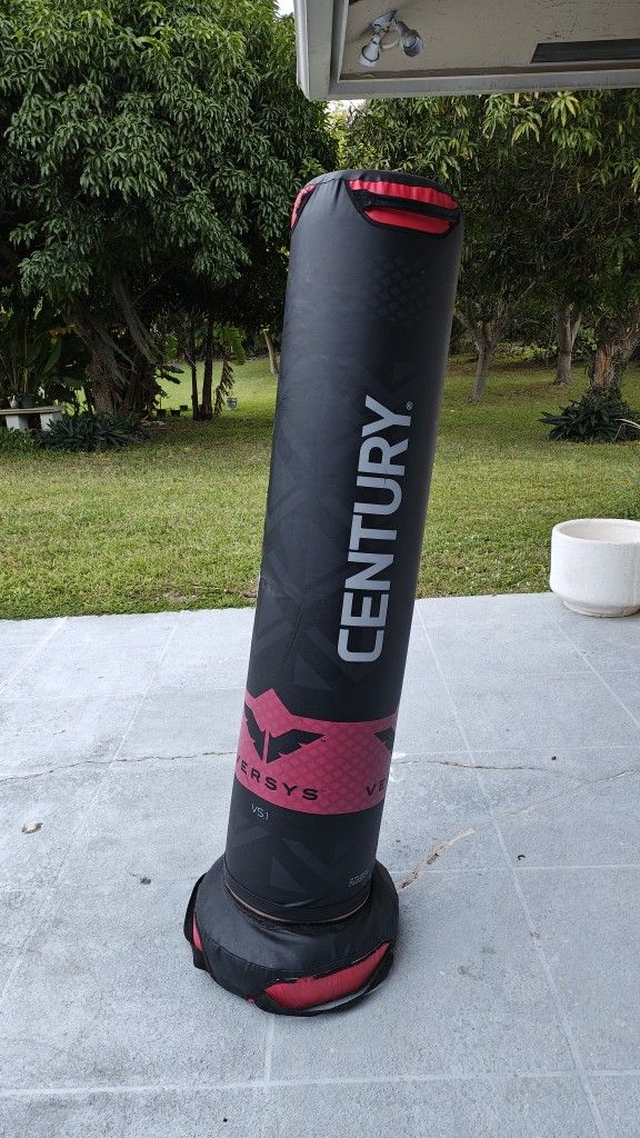 Century vs.1 Versys Punching Bag