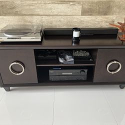 Entertainment Center/ Traditional Modern 