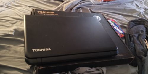 Toshiba satellite c55dt-b5128 touch screen laptop