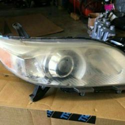 2011 - 2014  Toyota  Sienna headlights  hid kit