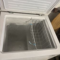 Arctic King Freezer Or Warmer