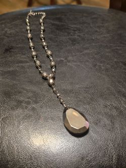 Beaded Necklace with Teardrop Pendant