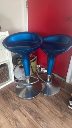 blue stools