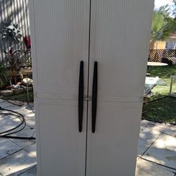 GARAGE CABINET