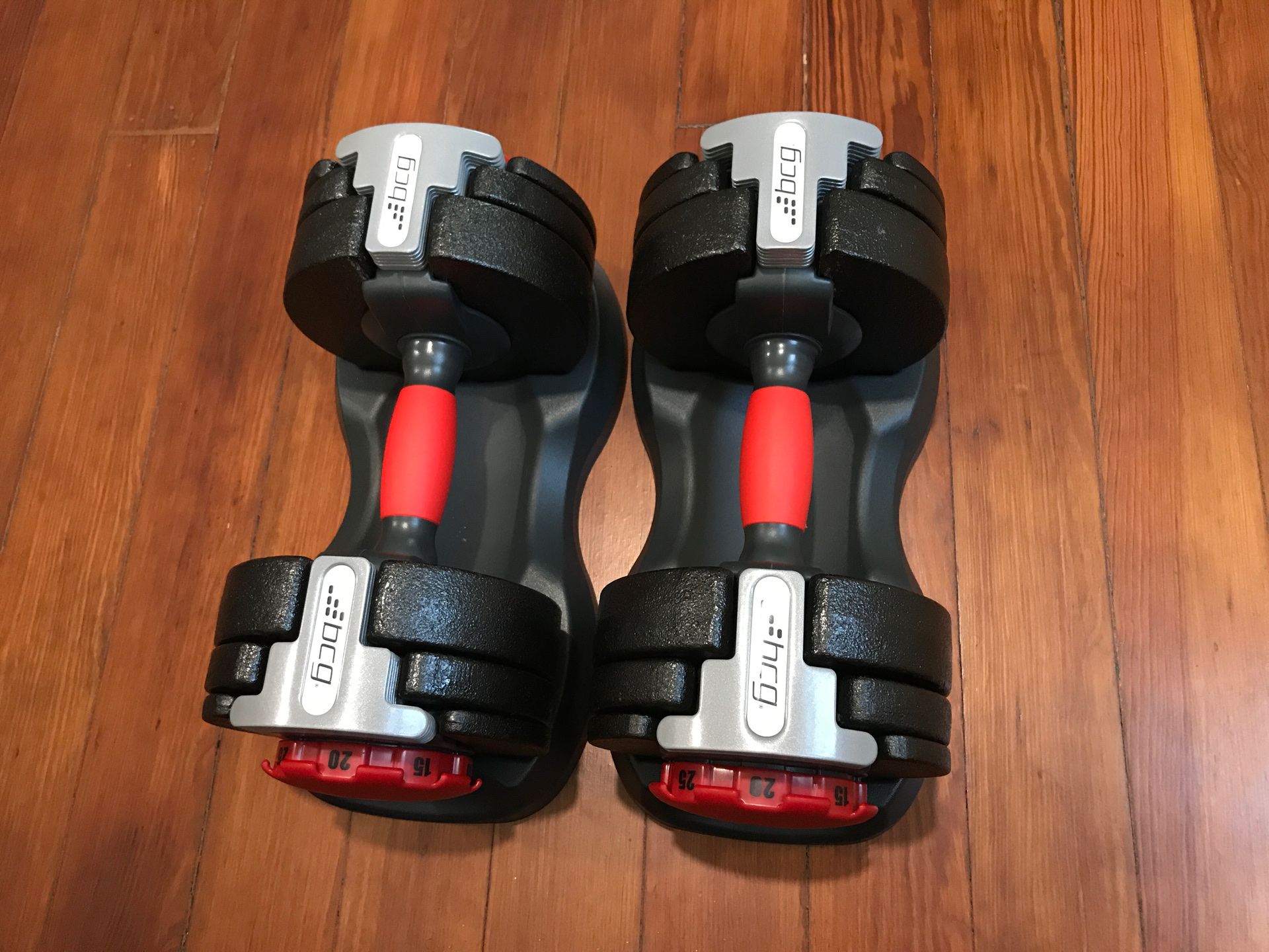 BCG 40 lb adjustable dumbbells (from 5lb to 40lbs) PAIR!