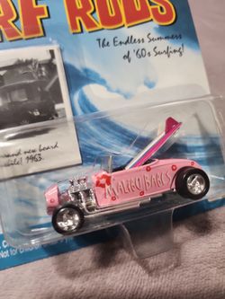 2000 Johnny Lightning Surf Rods Malibu Babes  '32 FORD ROADSTER🌸 Pink;boards