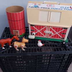 Vintage "Fisher Price" Little People Play Family Farm Barn Set