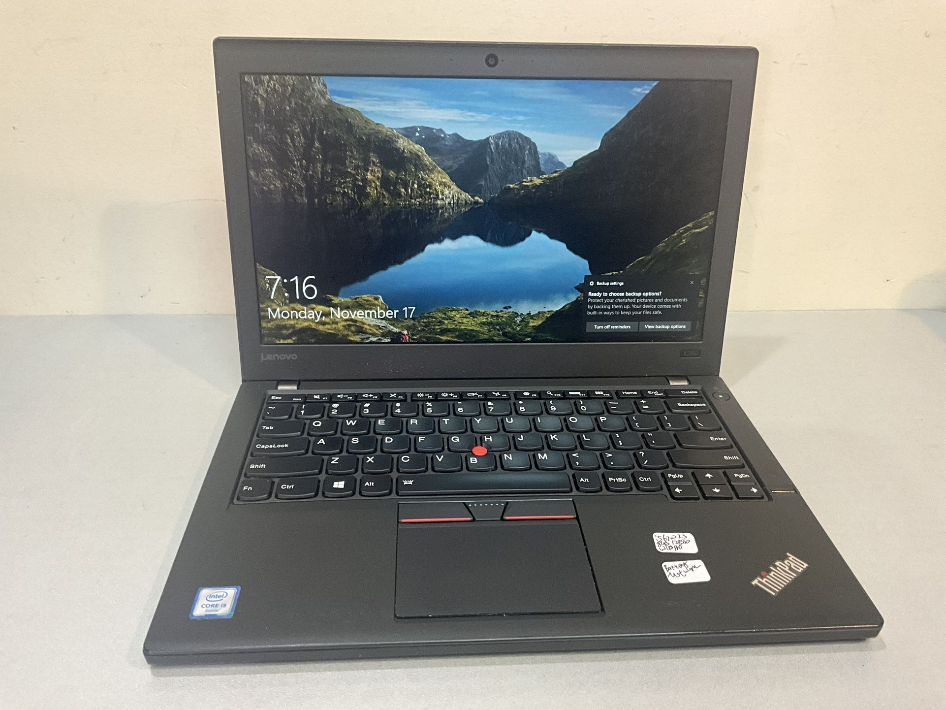 Lenovo ThinkPad x260 13" | Core i5-6200U | 8 GB RAM | 128GB SSD