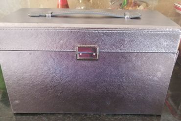 Make up box