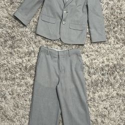 Boys Suit Size 8