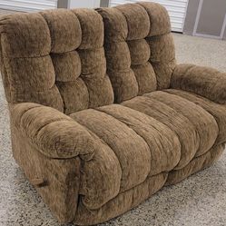 Recliner Loveseat (I CAN DELIVER)