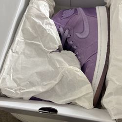 Air Jordan 1 Season of her Orchid 