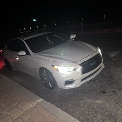 2019 Q50 Lux