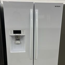 New French Door Refrigerator With Double Ice Maker - Financing Available $53 Down 