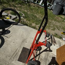 Convertible hand truck/dolly