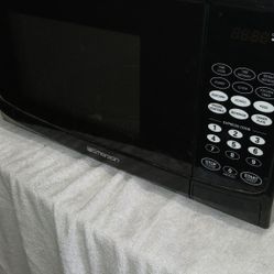 1350 Watt Microwave