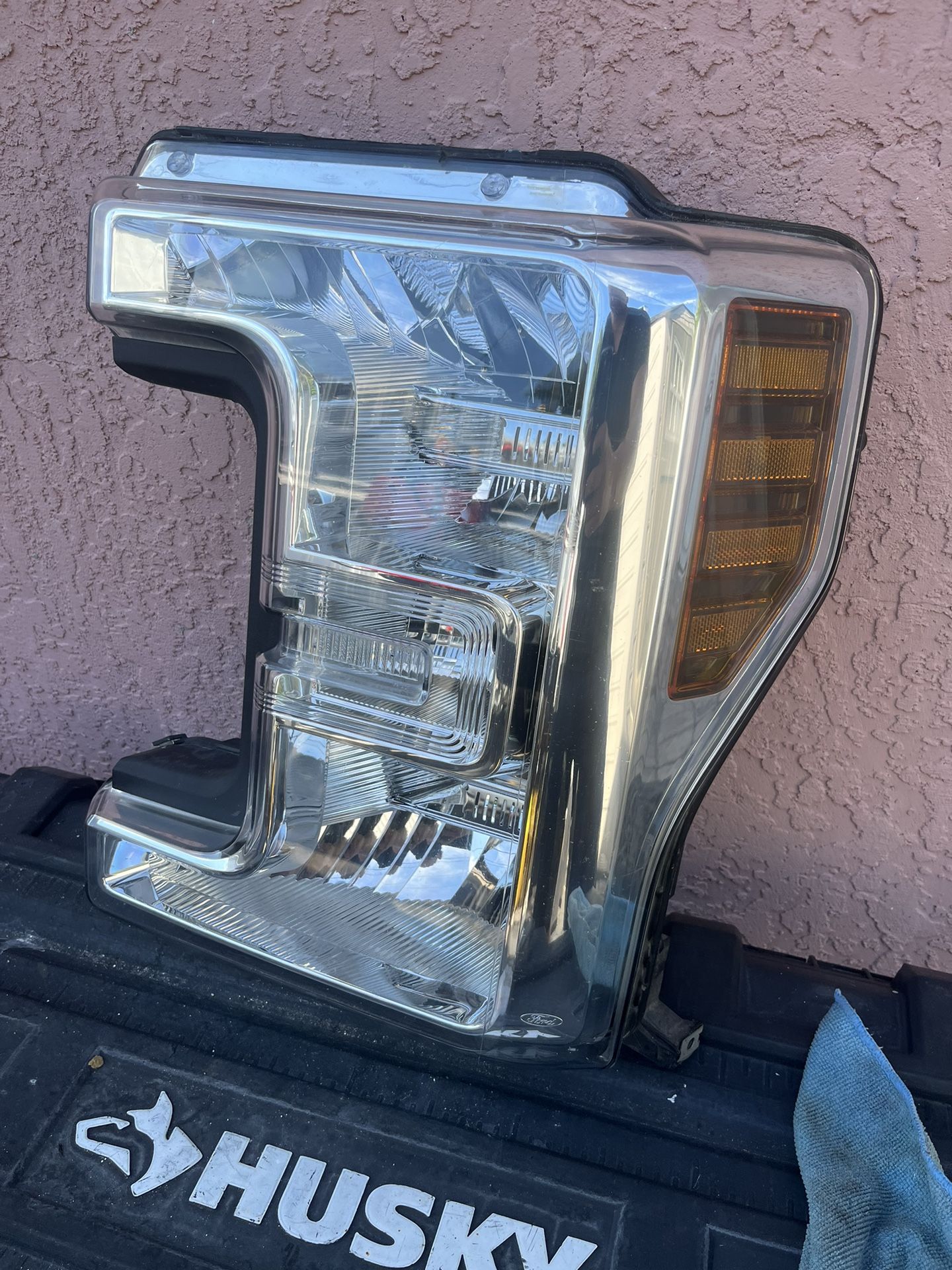 F (contact info removed) Lado Del Chofer Farol Delantero