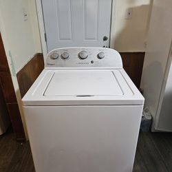 WHIRLPOOL WASHER GOOD CONDITION LARGE CAPACITY HEAVY DUTY DELIVERY AVAILABLE FOR EXTRA FEE WE DO REPAIRS 