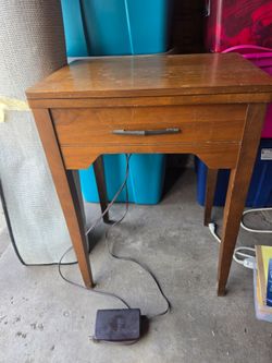 Vintage Singer Sewing Machine