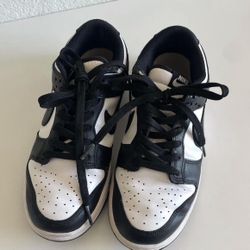 Panda Nike Dunks 