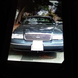 1998 Ford Crown Victoria