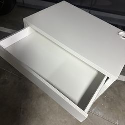 IKEA Micke Desk 