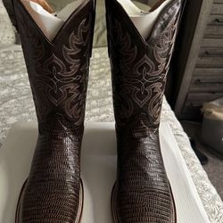 Men’s Cowboy Boots Size 12/ 12.5 EE